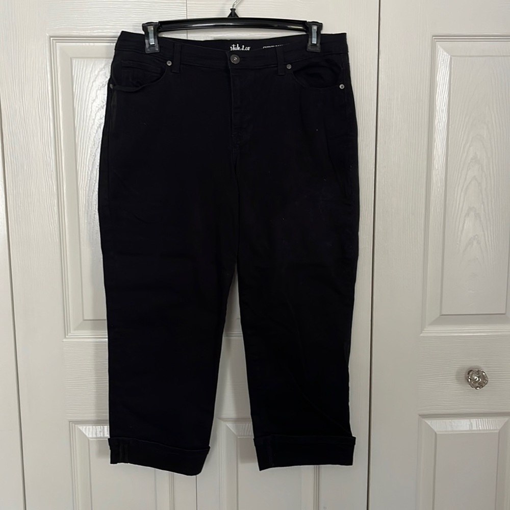 Style & Co. Black Curvy Capri Pants / Size 14 / Excellent Condition 🖤⚡️